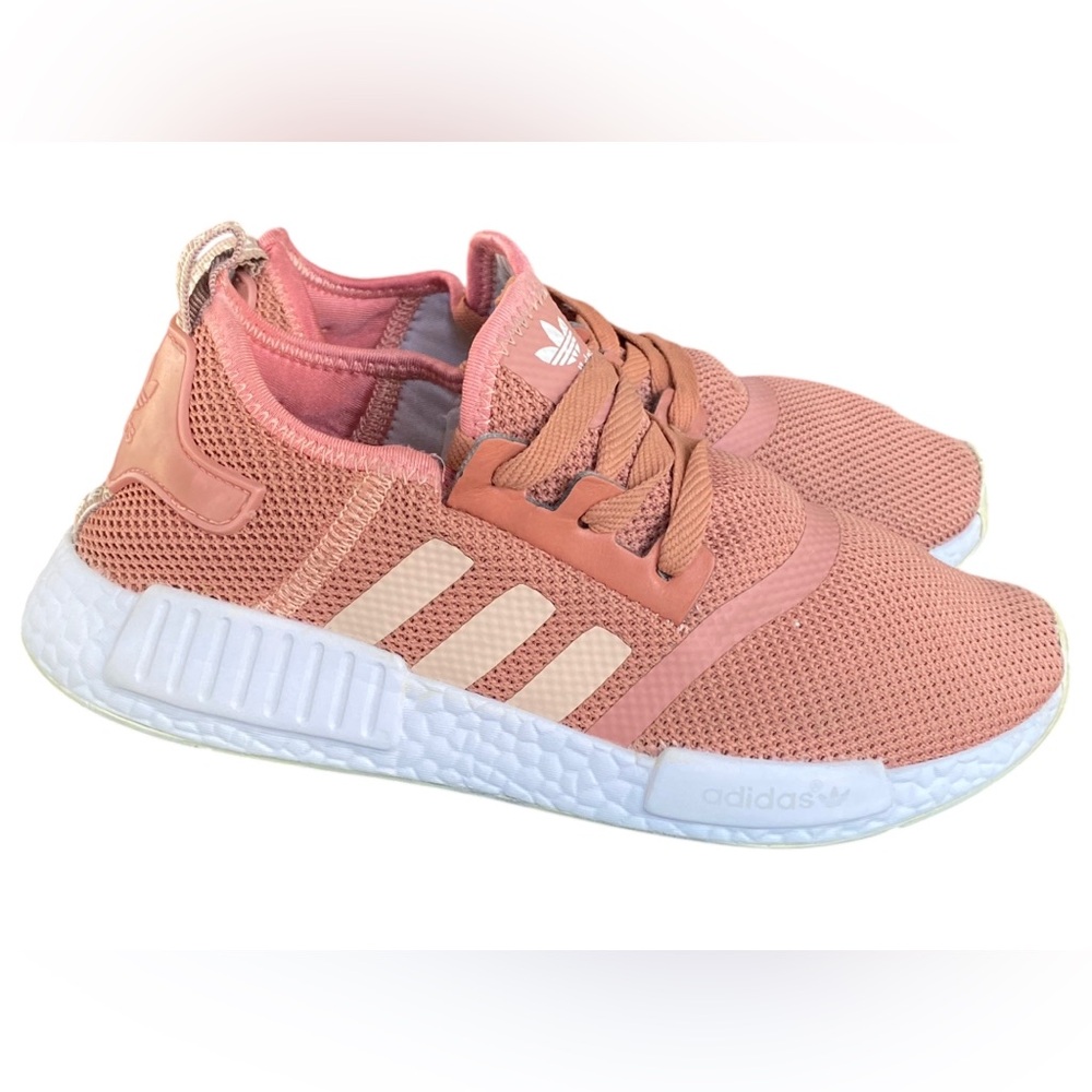 Adidas NMD R1 Nomad Women's Vapour Pink Originals Rose Salmon Runner Size 6.5